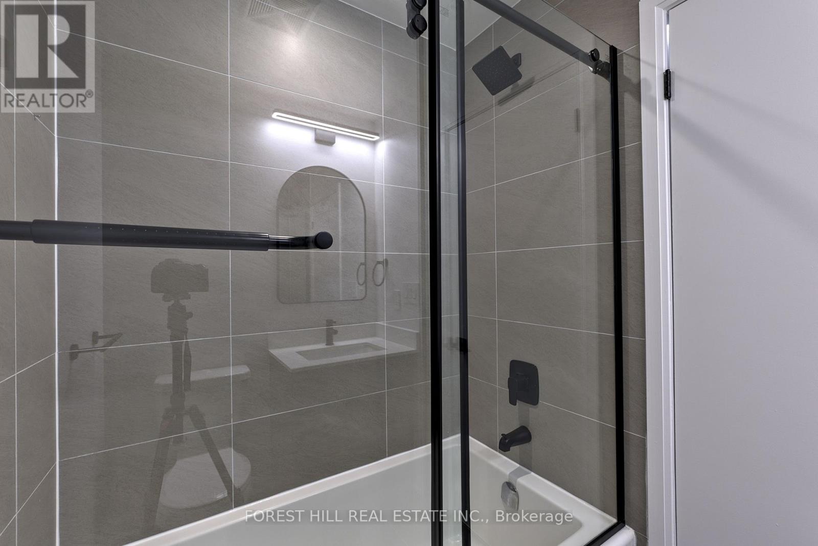 2502 - 11 Bogert Avenue, Toronto, Ontario  M2N 0H4 - Photo 18 - C12943858