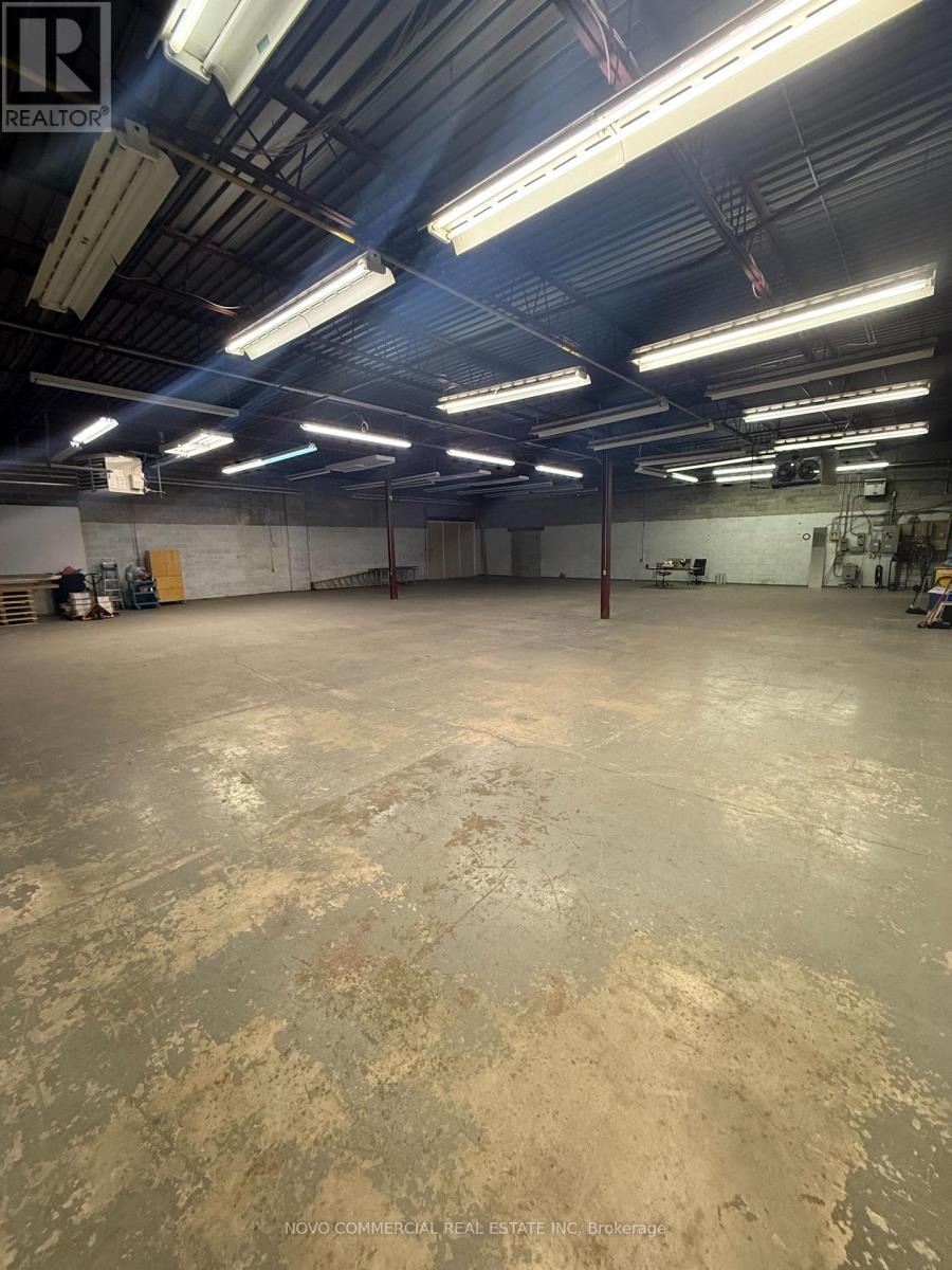 230 North Queen Street, Toronto, Ontario  M9C 4Y1 - Photo 5 - W12819122