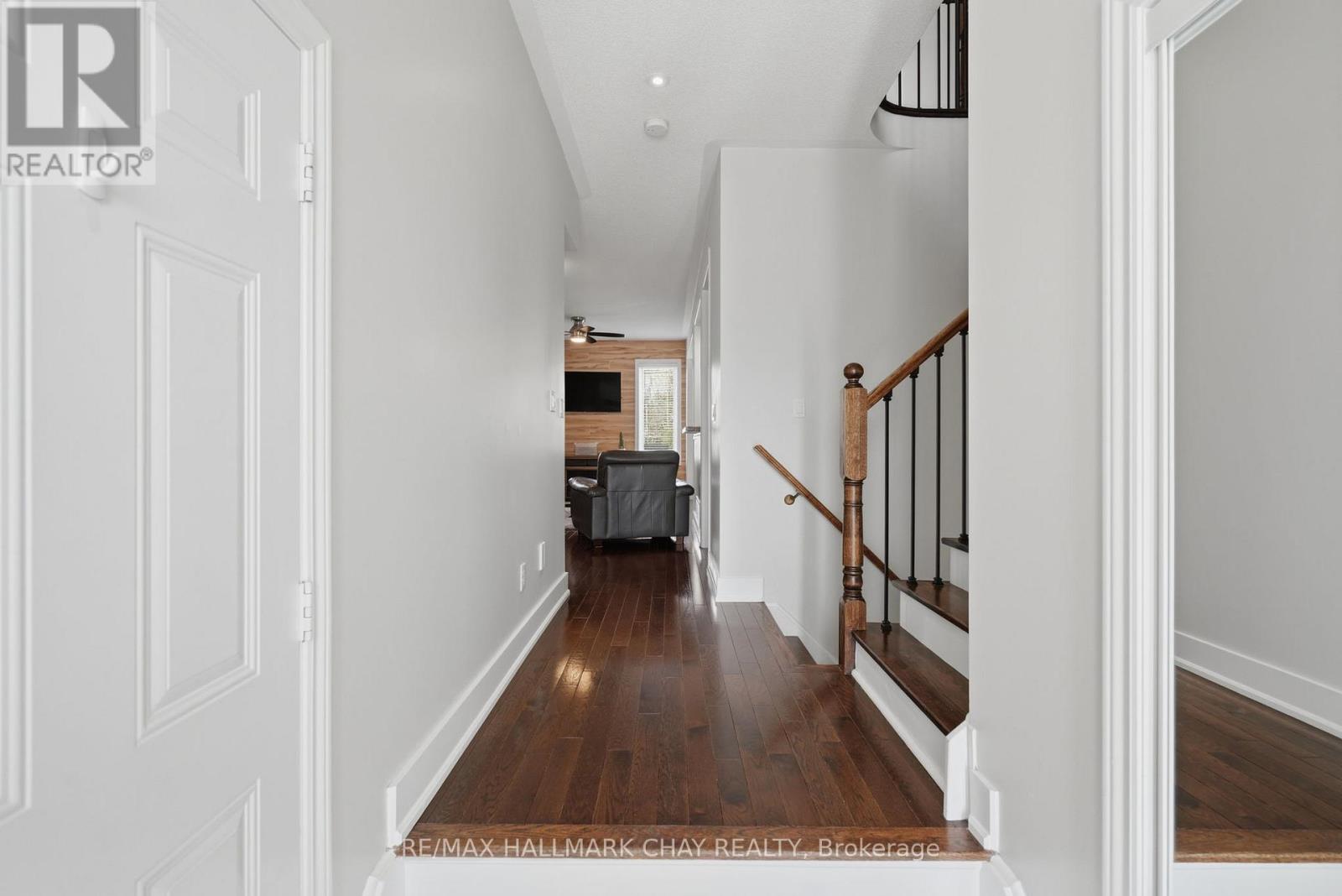 113 Collier Crescent, Essa, Ontario  L3W 0M9 - Photo 6 - N13018804