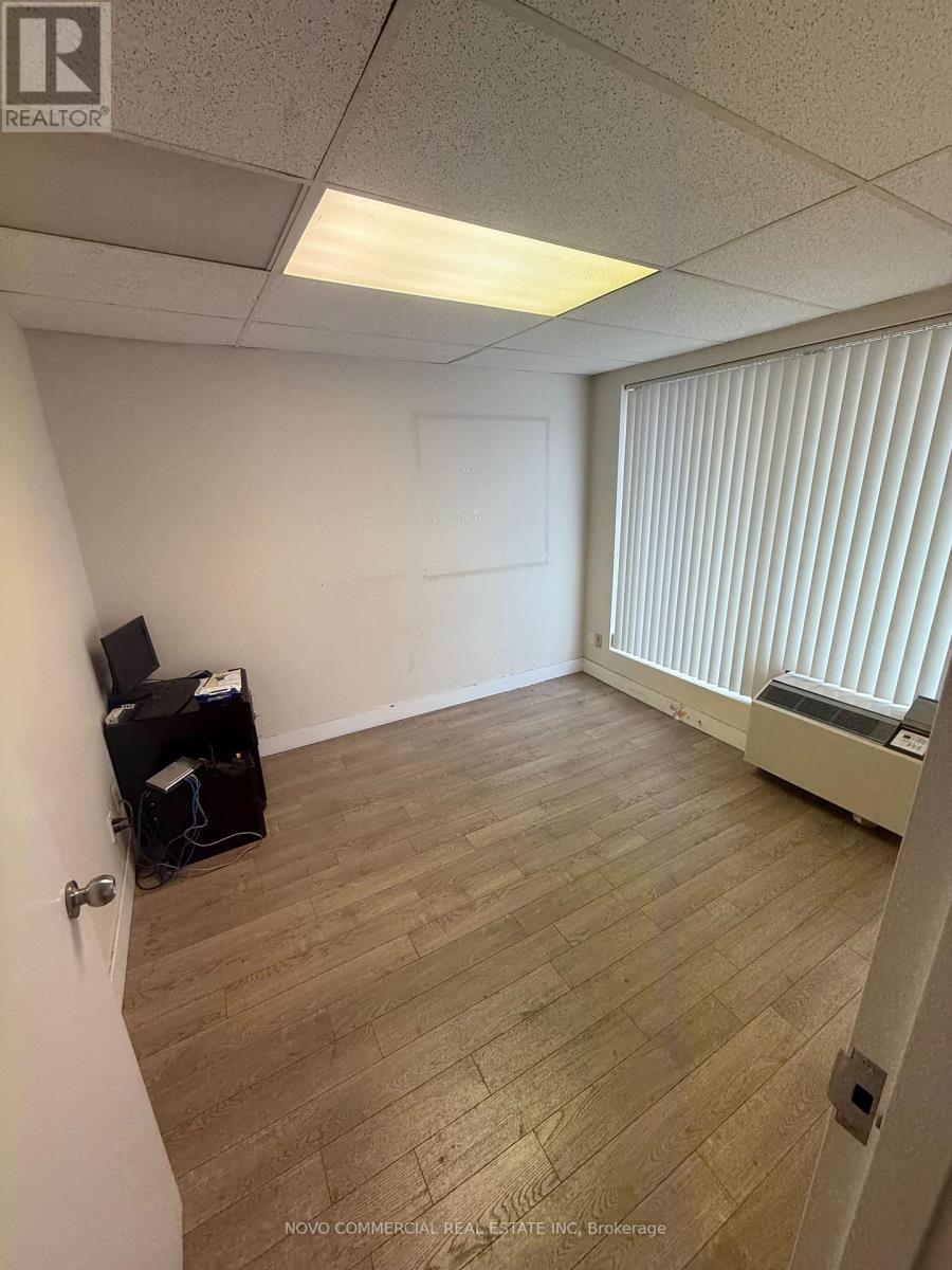 230 North Queen Street, Toronto, Ontario  M9C 4Y1 - Photo 9 - W12819122