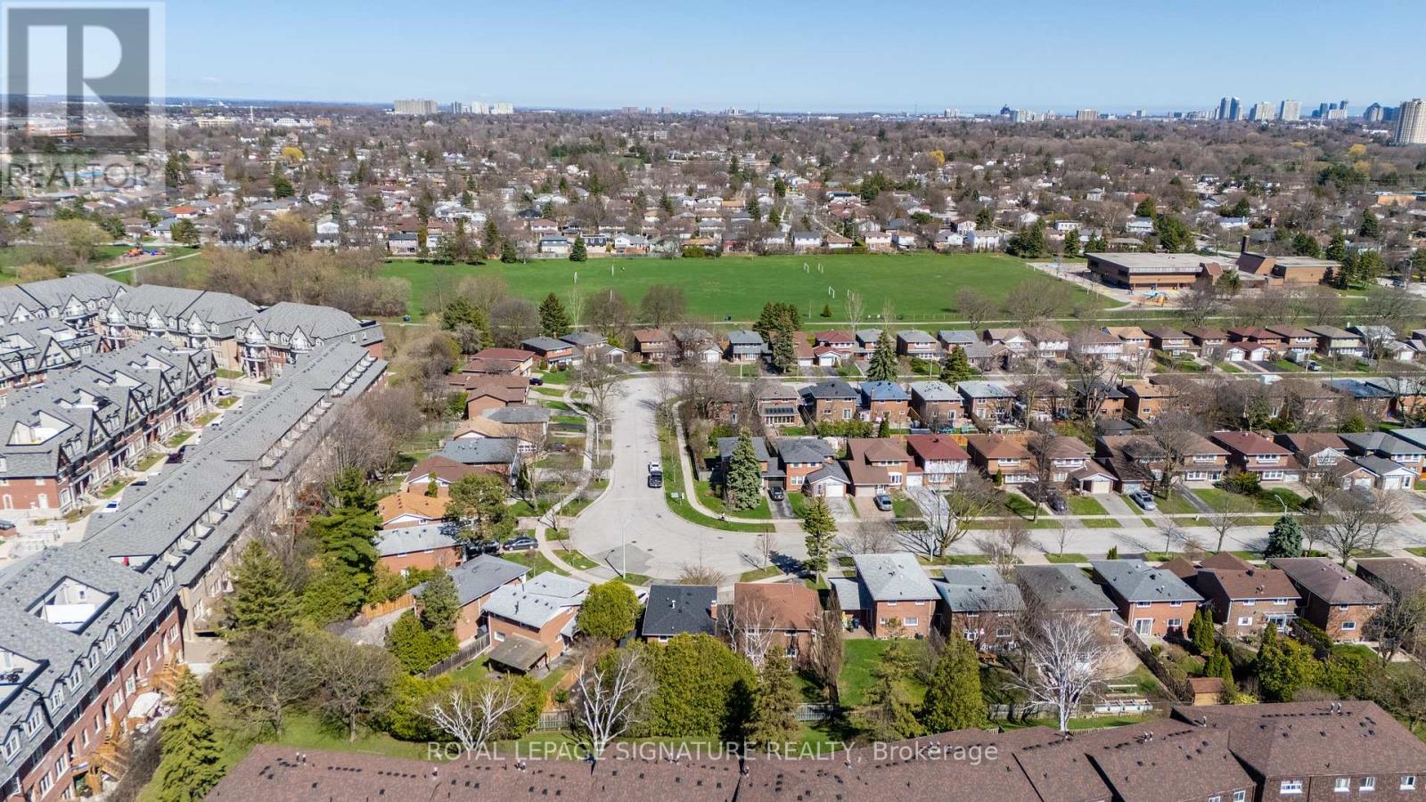 26 Carondale Crescent, Toronto (L'amoreaux), Ontario  M1W 2B1 - Photo 46 - E13019502