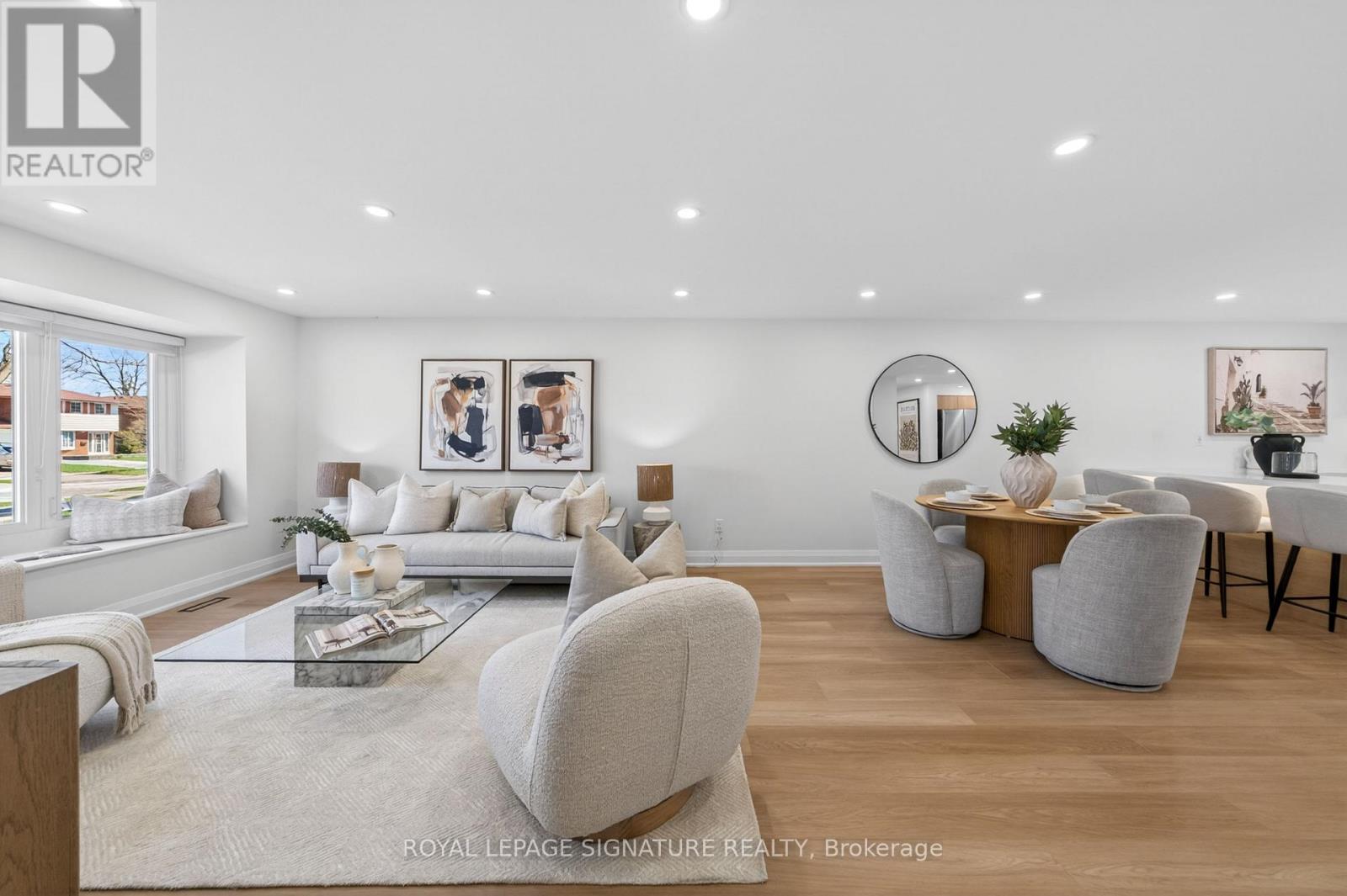 26 Carondale Crescent, Toronto (L'amoreaux), Ontario  M1W 2B1 - Photo 6 - E13019502