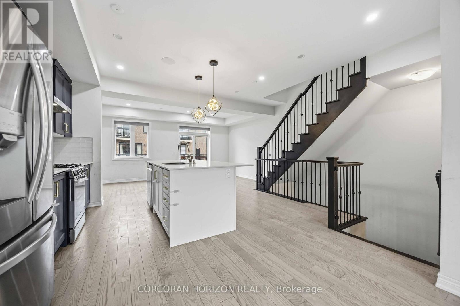 91 Dorian Drive, Whitby, Ontario  L1P 0C8 - Photo 11 - E13019528