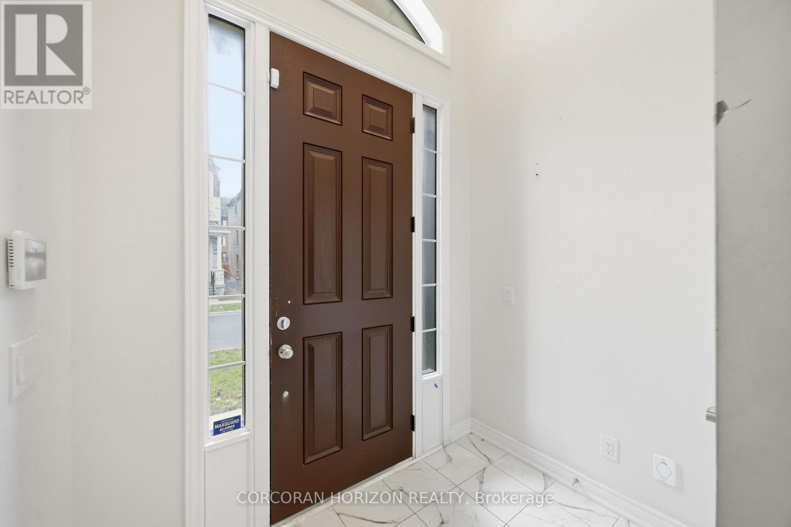 91 Dorian Drive, Whitby, Ontario  L1P 0C8 - Photo 4 - E13019528