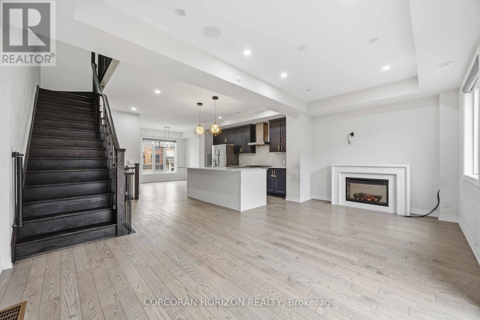 91 Dorian Drive, Whitby, Ontario  L1P 0C8 - Photo 6 - E13019528