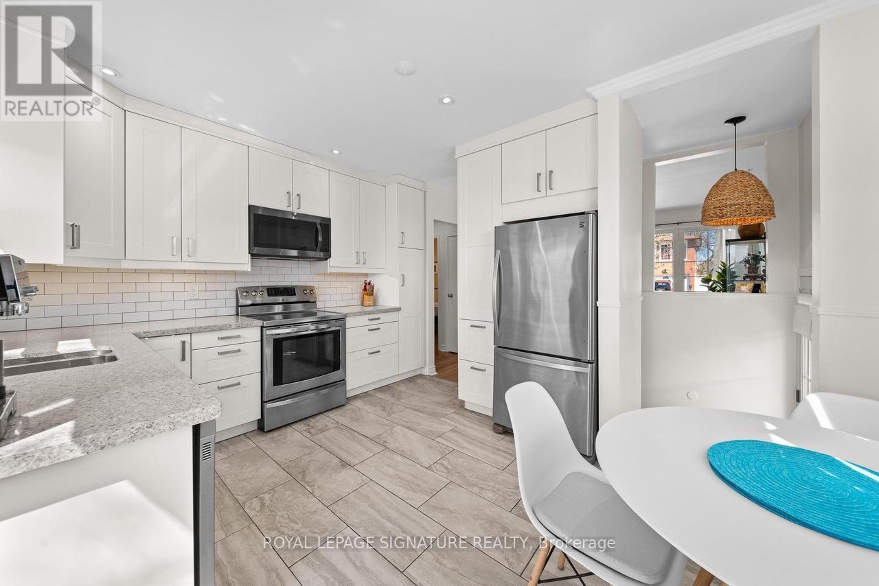 8 Wolcott Avenue, Toronto, Ontario  M1L 4K1 - Photo 5 - E13019534