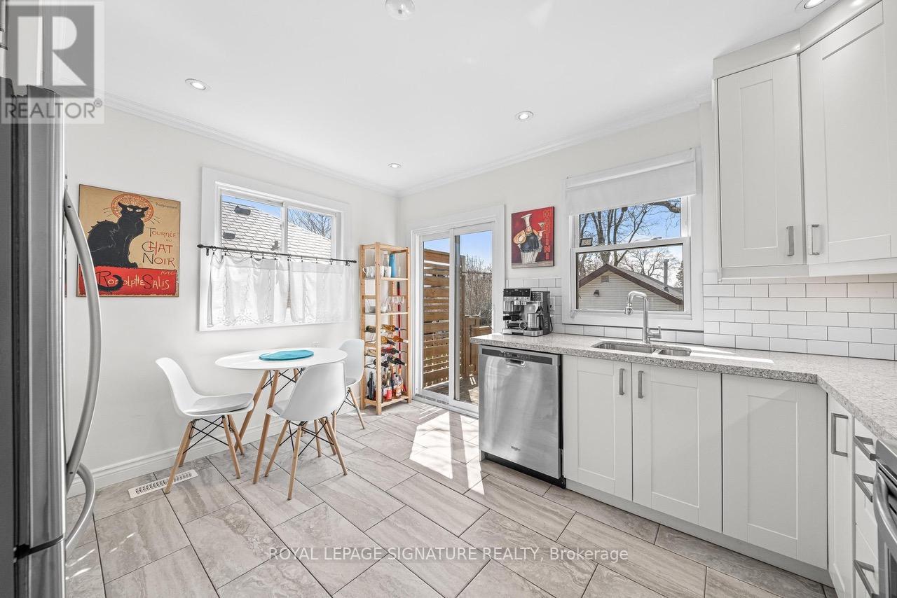 8 Wolcott Avenue, Toronto, Ontario  M1L 4K1 - Photo 6 - E13019534