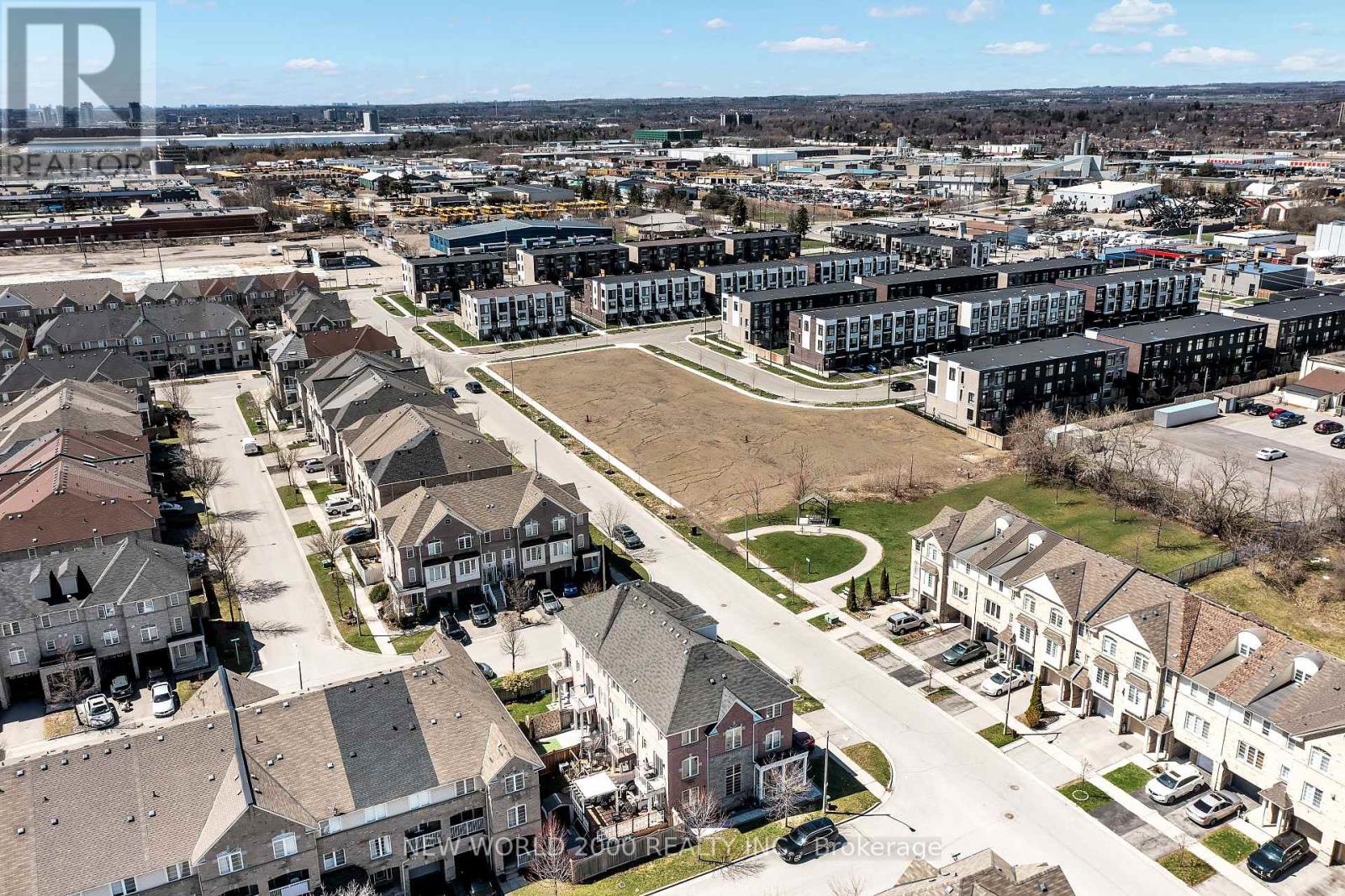 27 Stonewood Street, Ajax, Ontario  L1S 0B3 - Photo 5 - E13019620