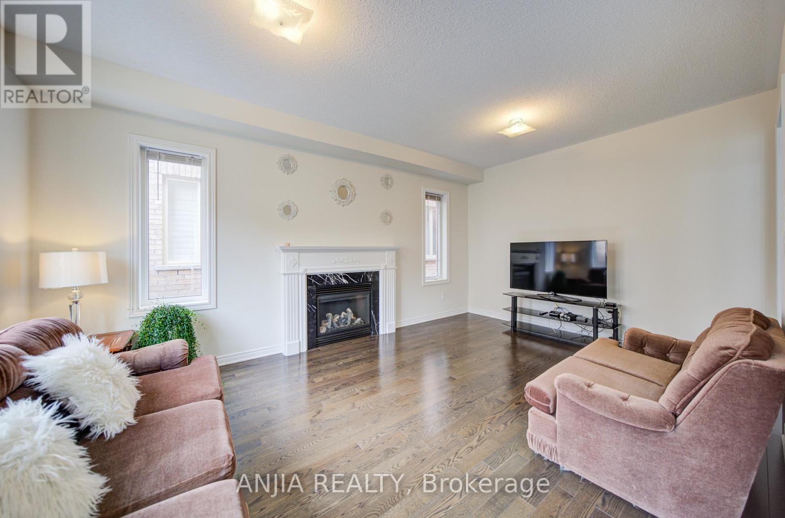 1165 Blencowe Crescent, Newmarket, Ontario  L3X 0A9 - Photo 16 - N13019480