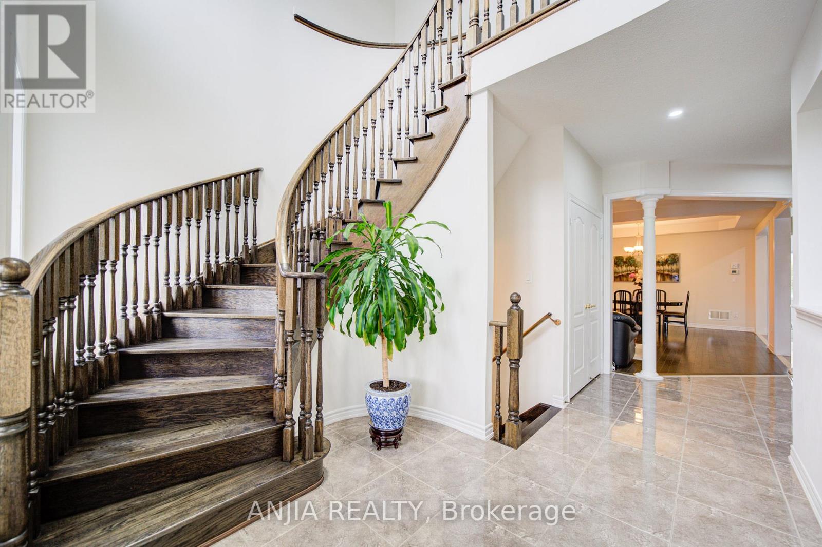 1165 Blencowe Crescent, Newmarket, Ontario  L3X 0A9 - Photo 5 - N13019480