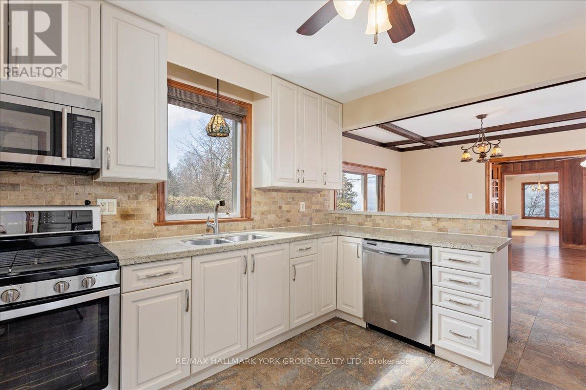 181 Lake Drive N, Georgina (Historic Lakeshore Communities), Ontario  L4P 3C8 - Photo 17 - N13019498