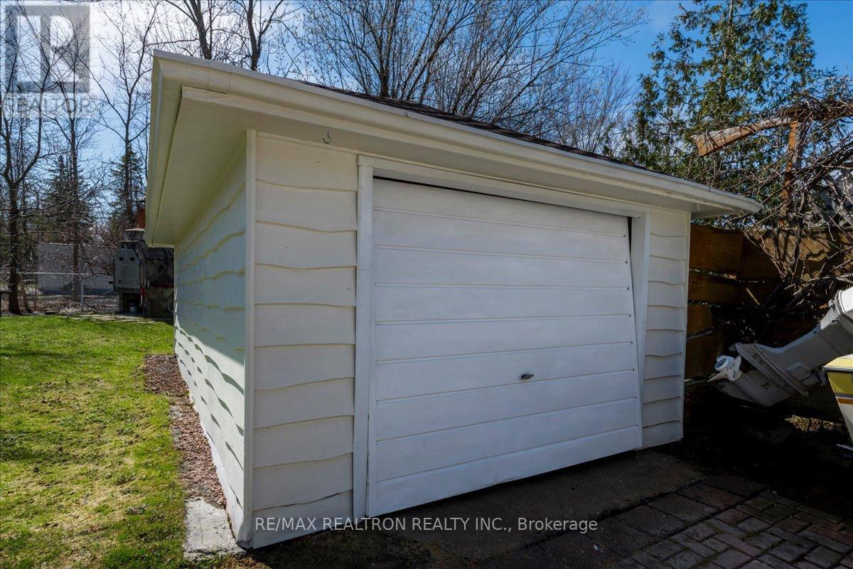 1129 Lindy Lane, Innisfil, Ontario  L0L 1R0 - Photo 25 - N13019610