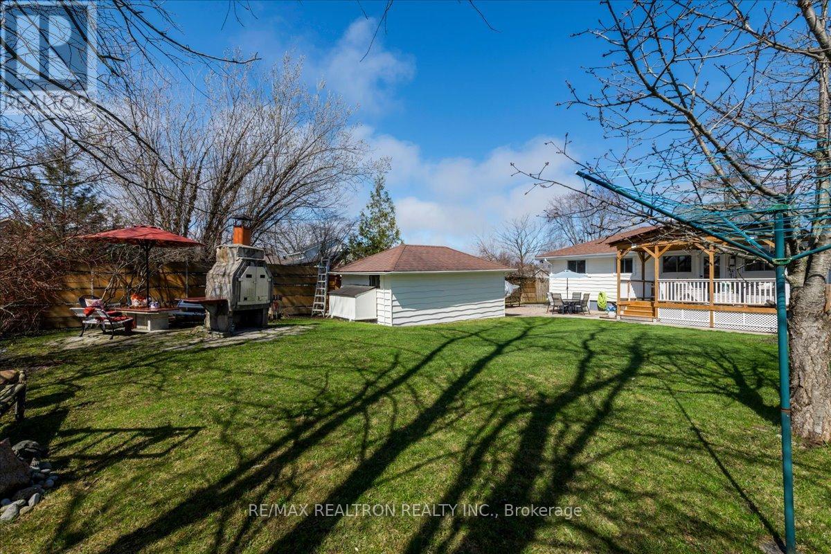 1129 Lindy Lane, Innisfil, Ontario  L0L 1R0 - Photo 28 - N13019610