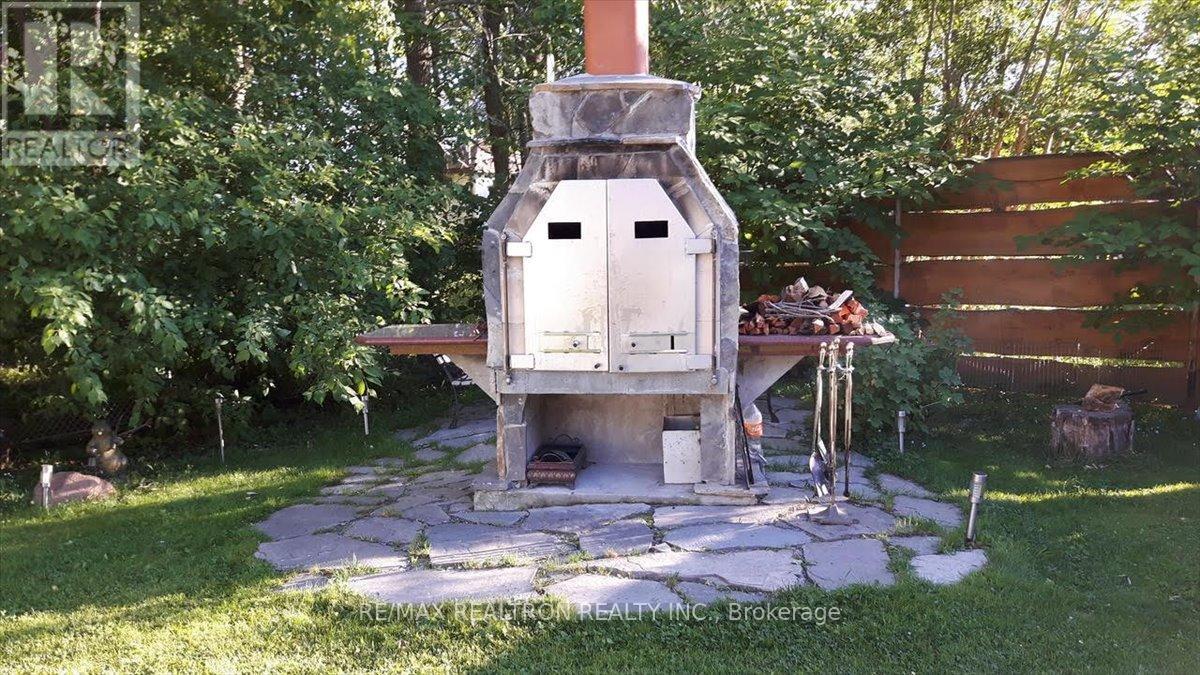 1129 Lindy Lane, Innisfil, Ontario  L0L 1R0 - Photo 31 - N13019610