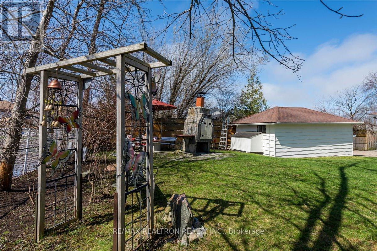 1129 Lindy Lane, Innisfil, Ontario  L0L 1R0 - Photo 36 - N13019610