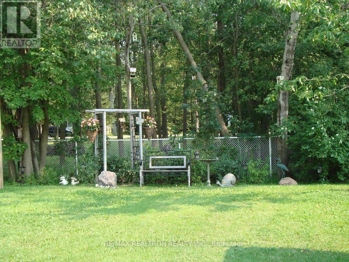 1129 Lindy Lane, Innisfil, Ontario  L0L 1R0 - Photo 37 - N13019610