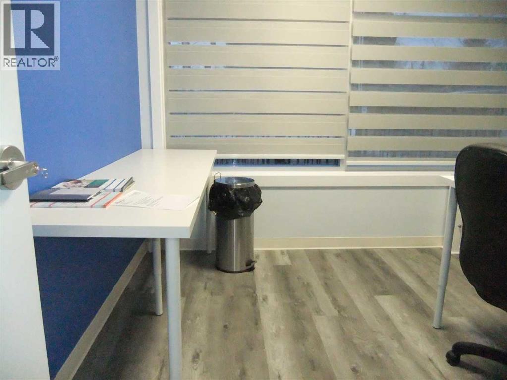 6108 Bowness Road Nw, Calgary, Alberta  T3B 0E1 - Photo 6 - A2086117