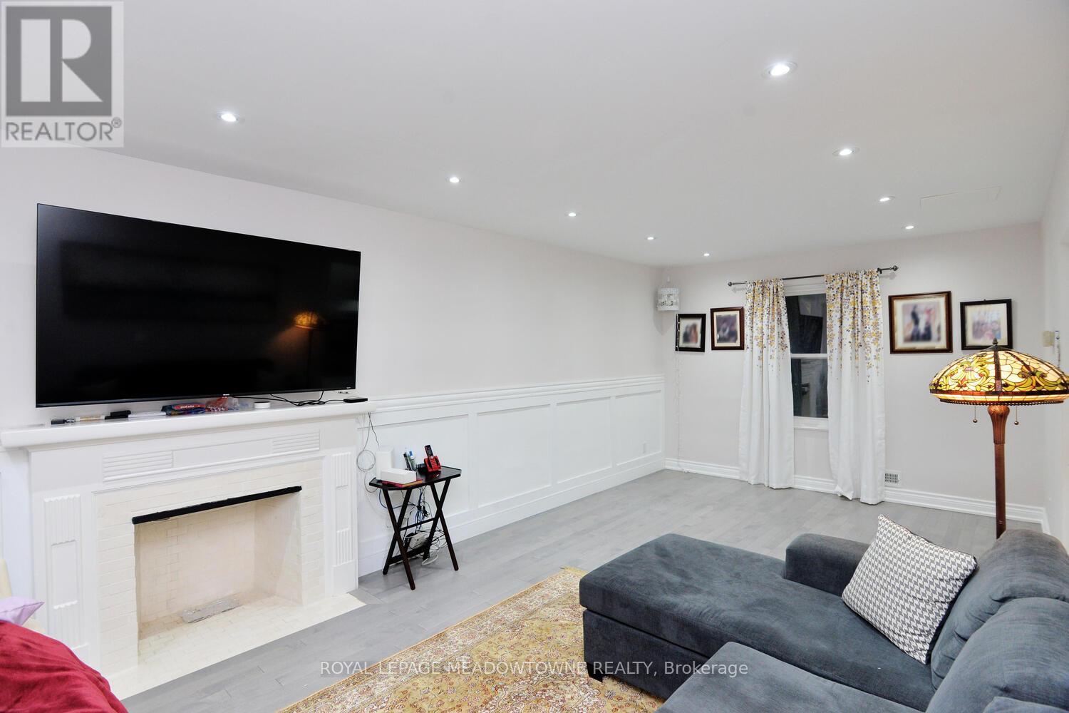 825 North Service Road, Mississauga, Ontario  L4Y 1A2 - Photo 13 - W13019542