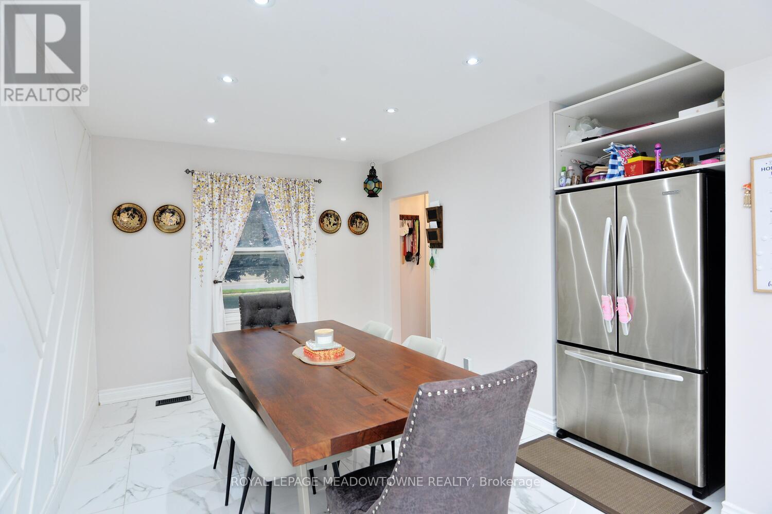 825 North Service Road, Mississauga, Ontario  L4Y 1A2 - Photo 14 - W13019542