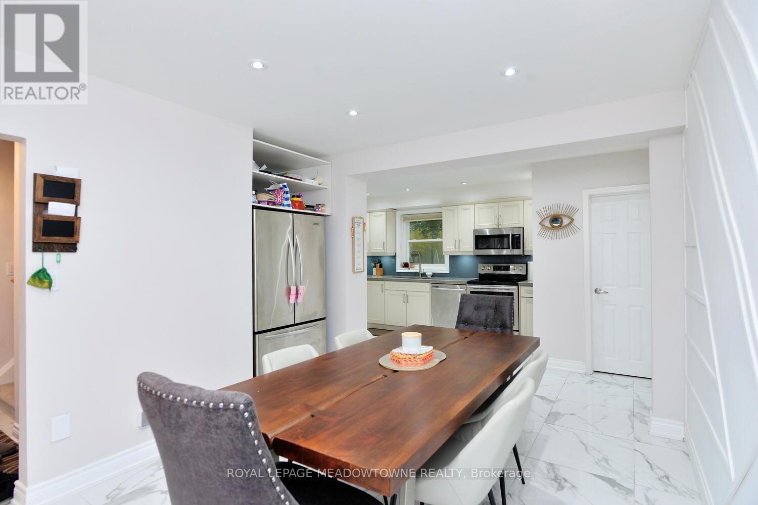 825 North Service Road, Mississauga, Ontario  L4Y 1A2 - Photo 16 - W13019542