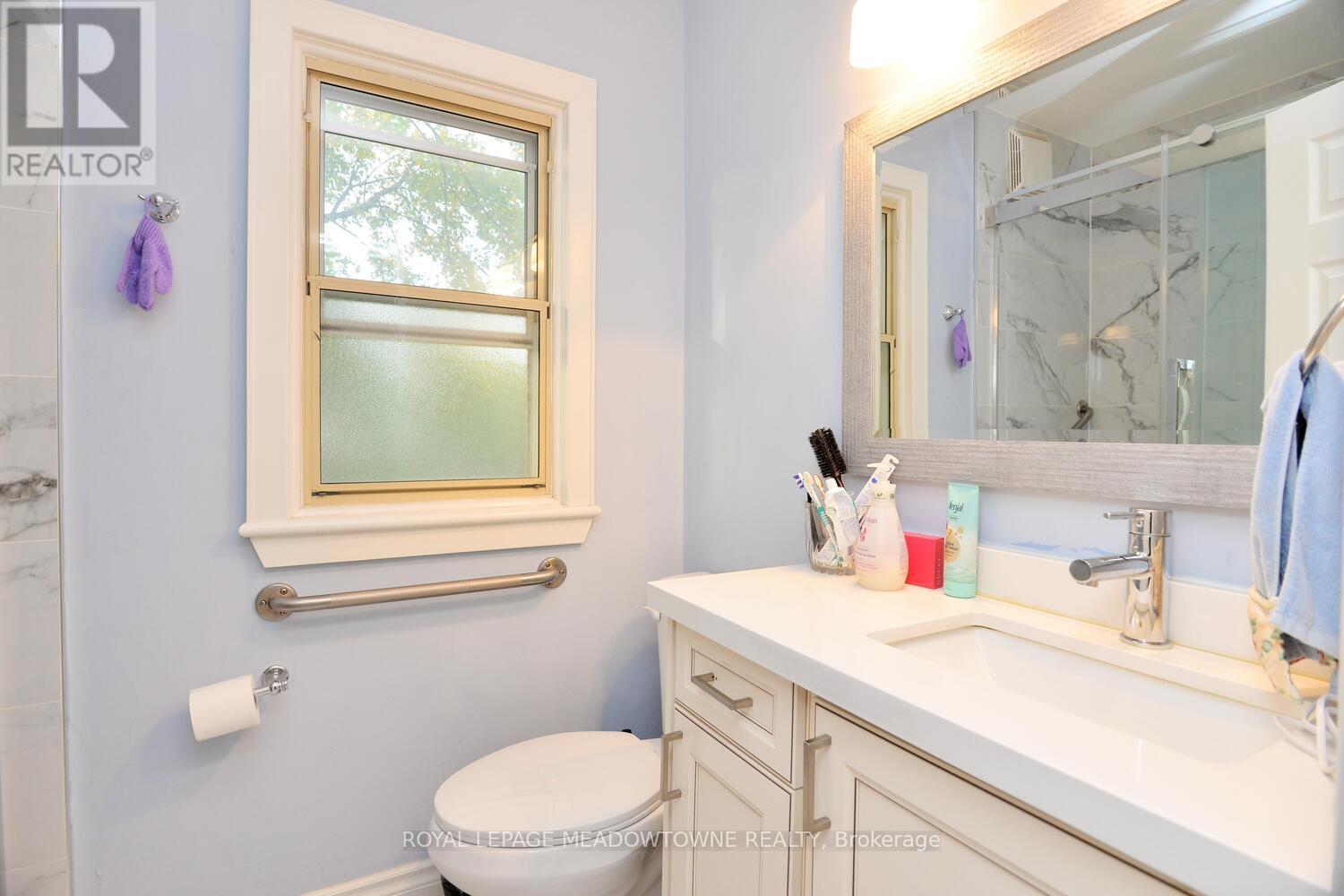 825 North Service Road, Mississauga, Ontario  L4Y 1A2 - Photo 30 - W13019542