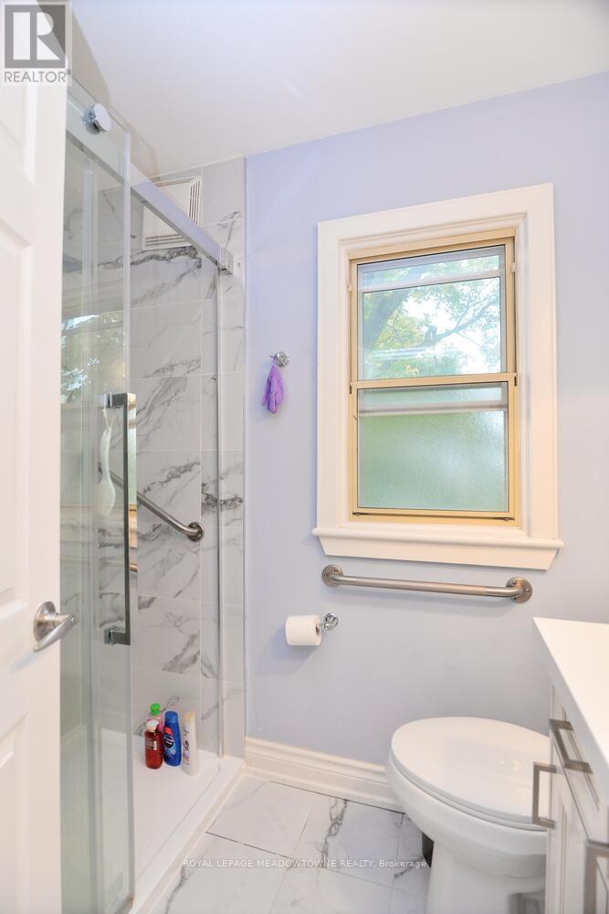 825 North Service Road, Mississauga, Ontario  L4Y 1A2 - Photo 31 - W13019542