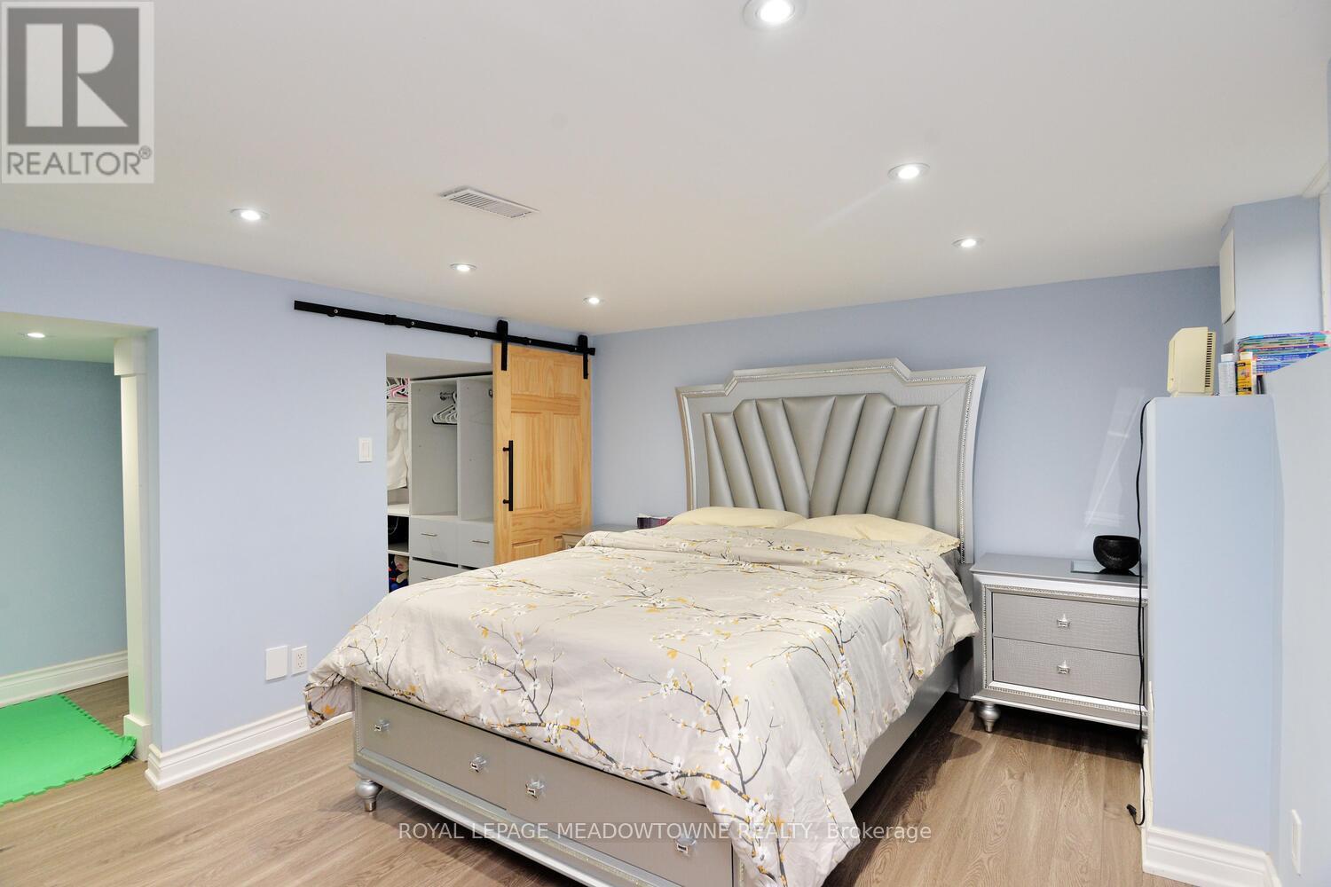 825 North Service Road, Mississauga, Ontario  L4Y 1A2 - Photo 33 - W13019542