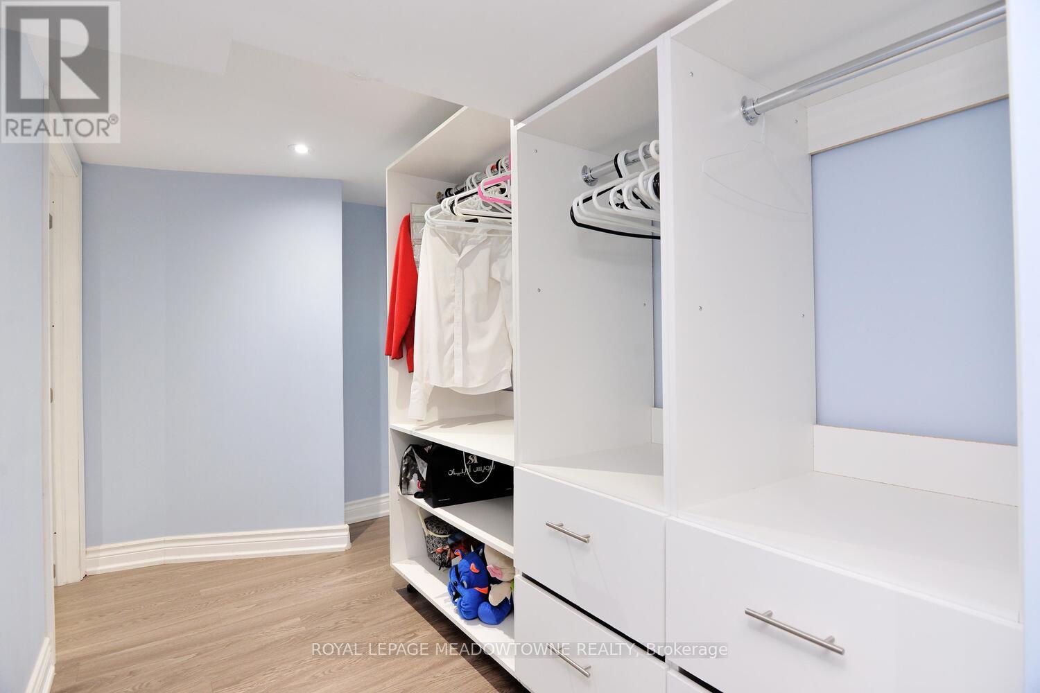 825 North Service Road, Mississauga, Ontario  L4Y 1A2 - Photo 36 - W13019542