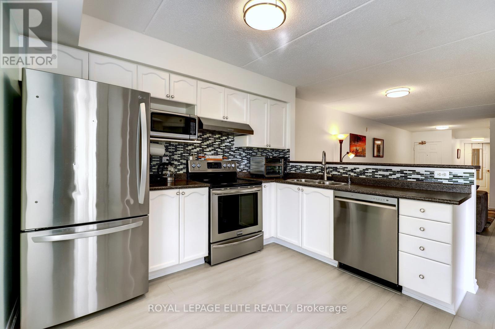 111 - 1480 Bishops Gate, Oakville, Ontario  L6M 4N4 - Photo 16 - W13019568