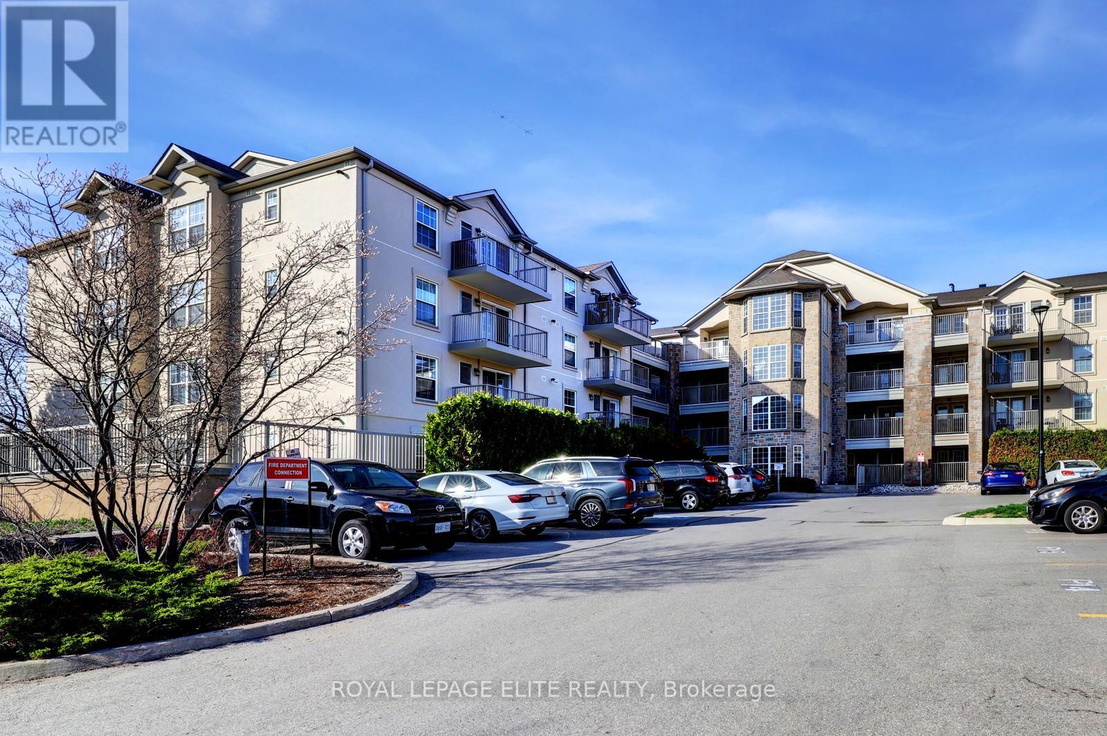 111 - 1480 Bishops Gate, Oakville, Ontario  L6M 4N4 - Photo 2 - W13019568