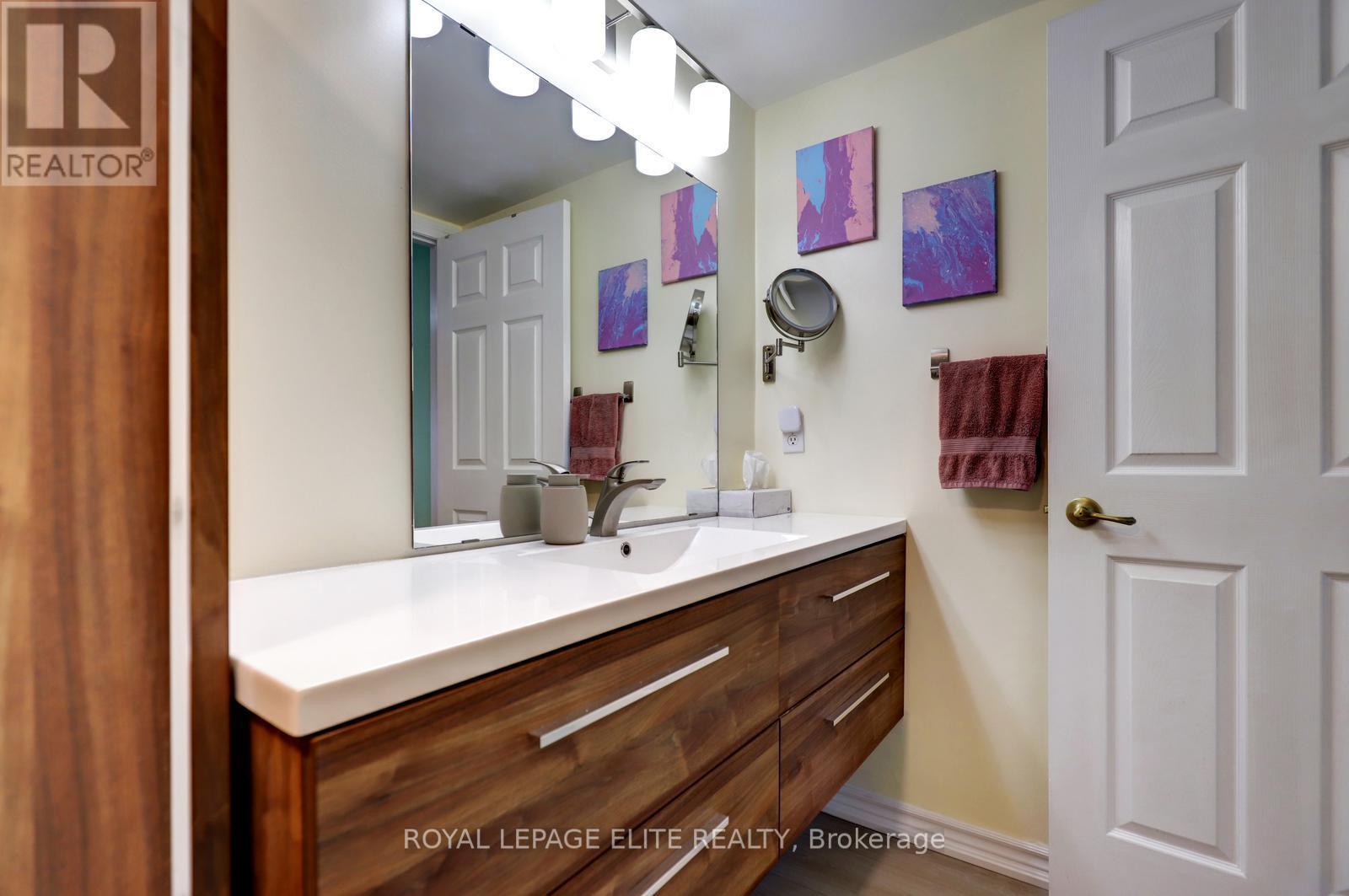 111 - 1480 Bishops Gate, Oakville, Ontario  L6M 4N4 - Photo 22 - W13019568