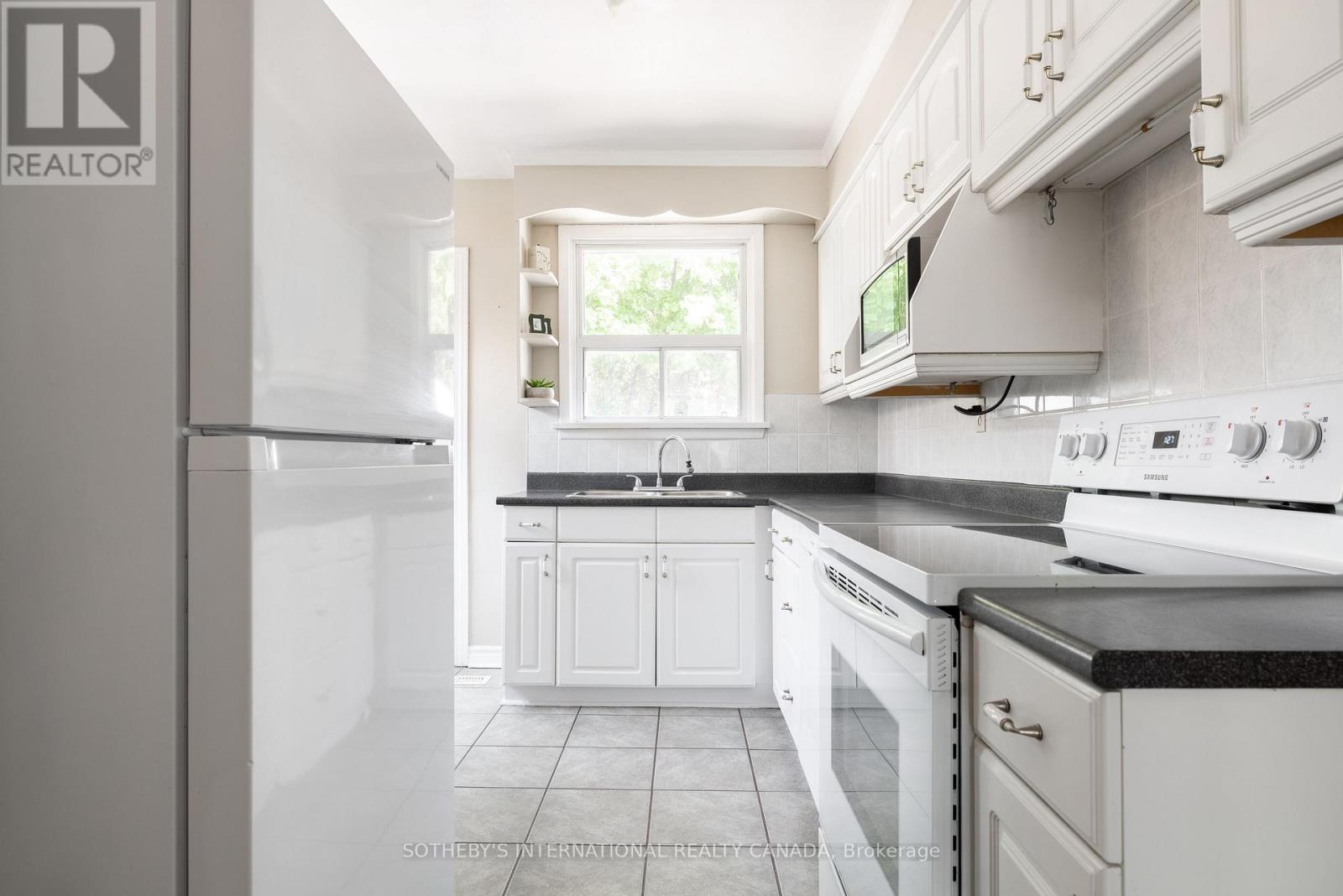 45 Churchill Crescent, Halton Hills, Ontario  L7G 2N2 - Photo 11 - W13019572