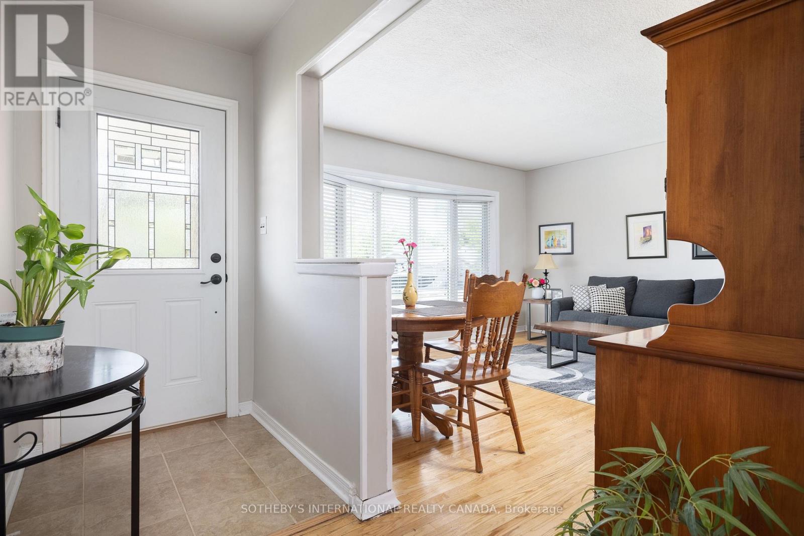 45 Churchill Crescent, Halton Hills, Ontario  L7G 2N2 - Photo 5 - W13019572