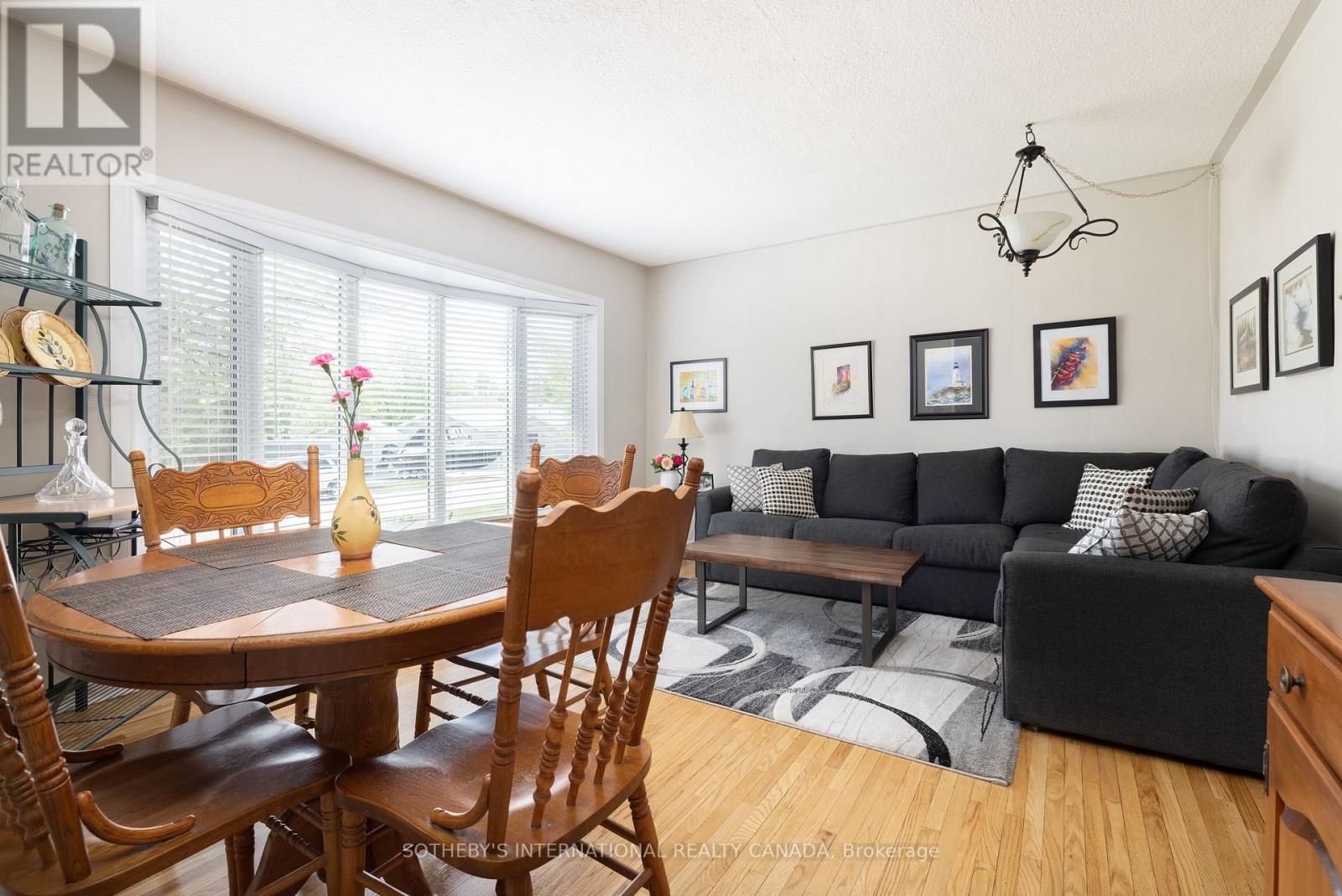 45 Churchill Crescent, Halton Hills, Ontario  L7G 2N2 - Photo 7 - W13019572