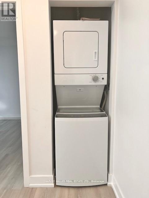 2 - 1982 Eglinton Avenue W, Toronto, Ontario  M6E 2J9 - Photo 6 - W13019590