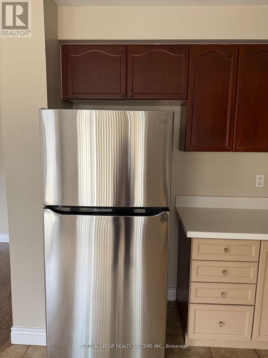 2467 Springforest Drive, Oakville, Ontario  L6M 0A2 - Photo 9 - W13019602