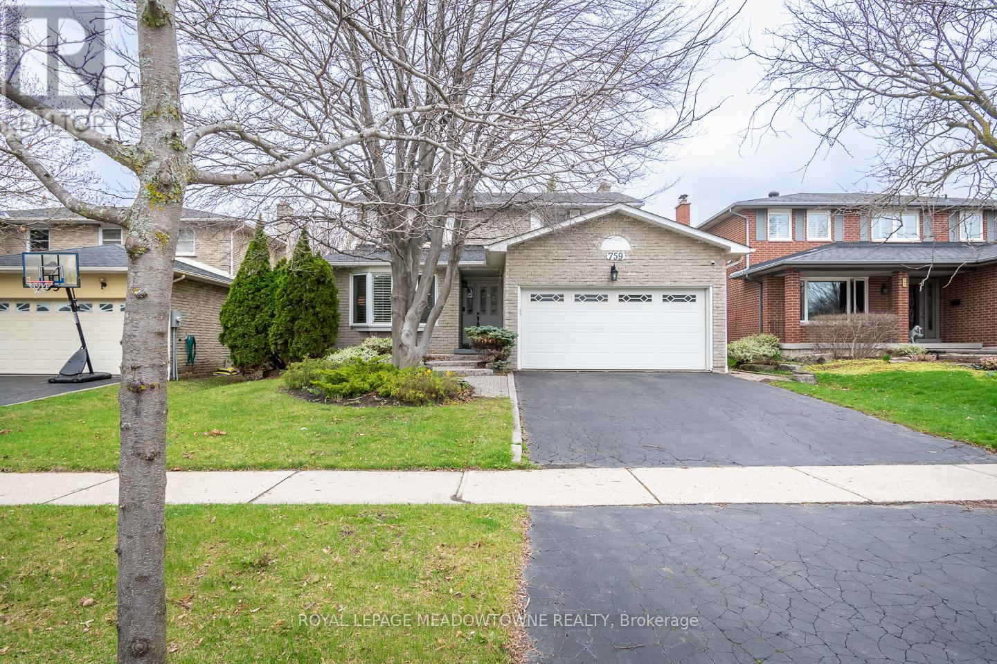 759 Childs Drive, Milton, Ontario  L9T 4L3 - Photo 2 - W13019624