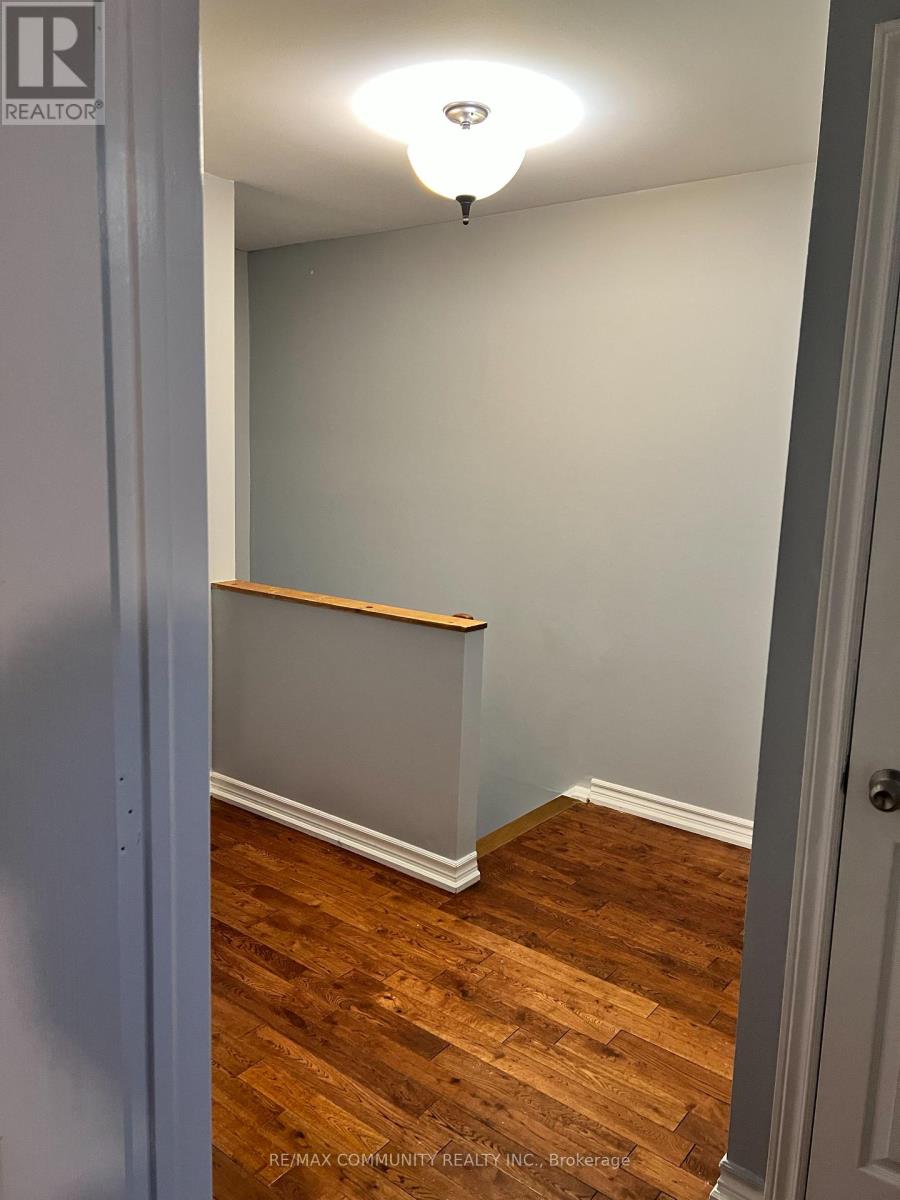 37 Vodden Court, Brampton, Ontario  L6V 2V7 - Photo 10 - W13019636