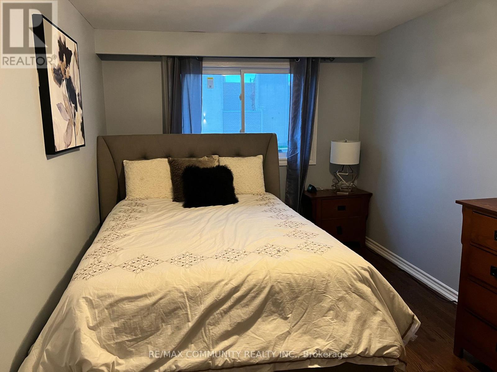 37 Vodden Court, Brampton, Ontario  L6V 2V7 - Photo 12 - W13019636