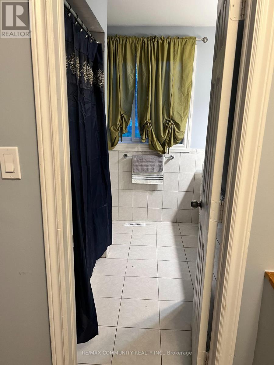 37 Vodden Court, Brampton, Ontario  L6V 2V7 - Photo 16 - W13019636