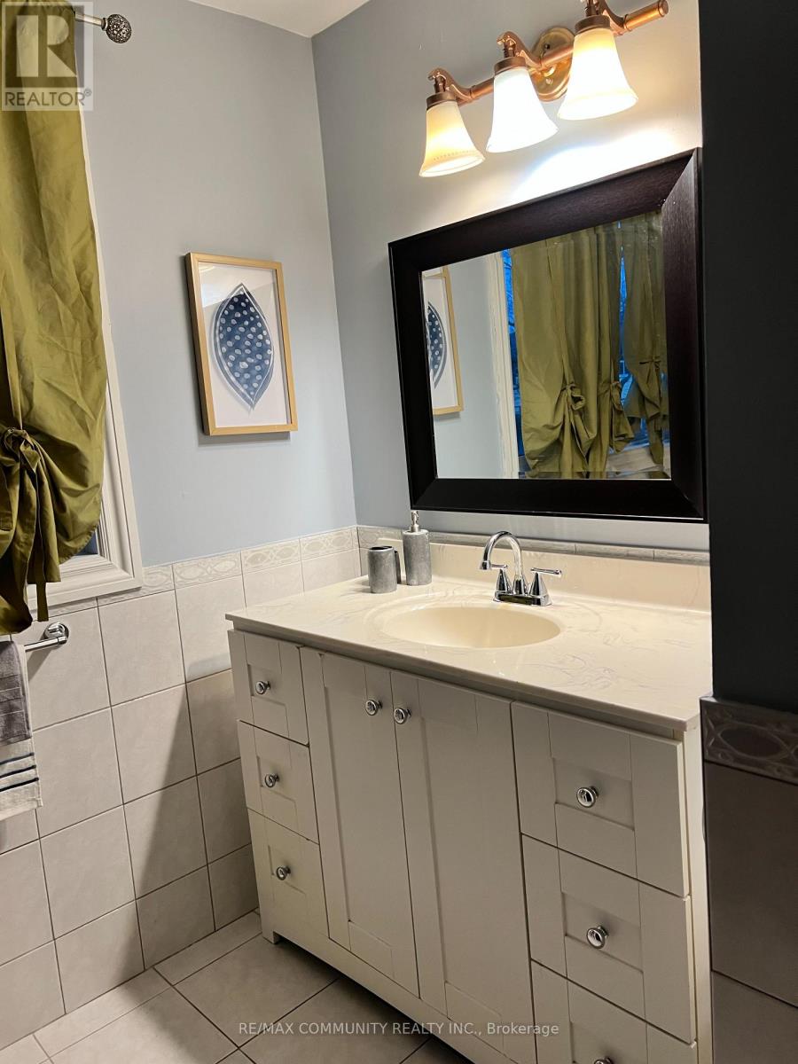 37 Vodden Court, Brampton, Ontario  L6V 2V7 - Photo 18 - W13019636