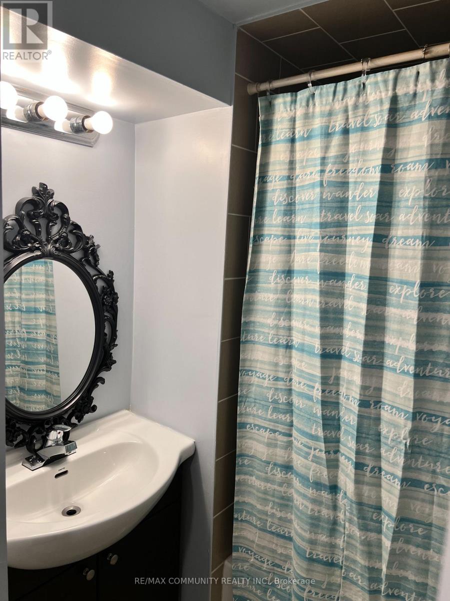 37 Vodden Court, Brampton, Ontario  L6V 2V7 - Photo 20 - W13019636