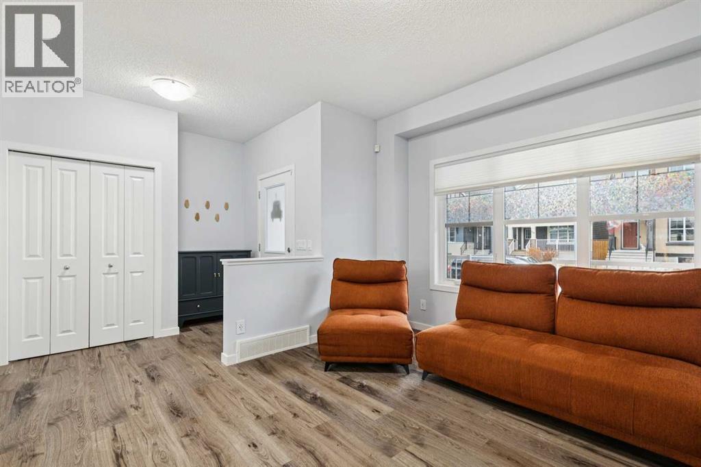 27 Masters Manor SE, Calgary, Alberta  T3M 2R3 - Photo 5 - A2299743