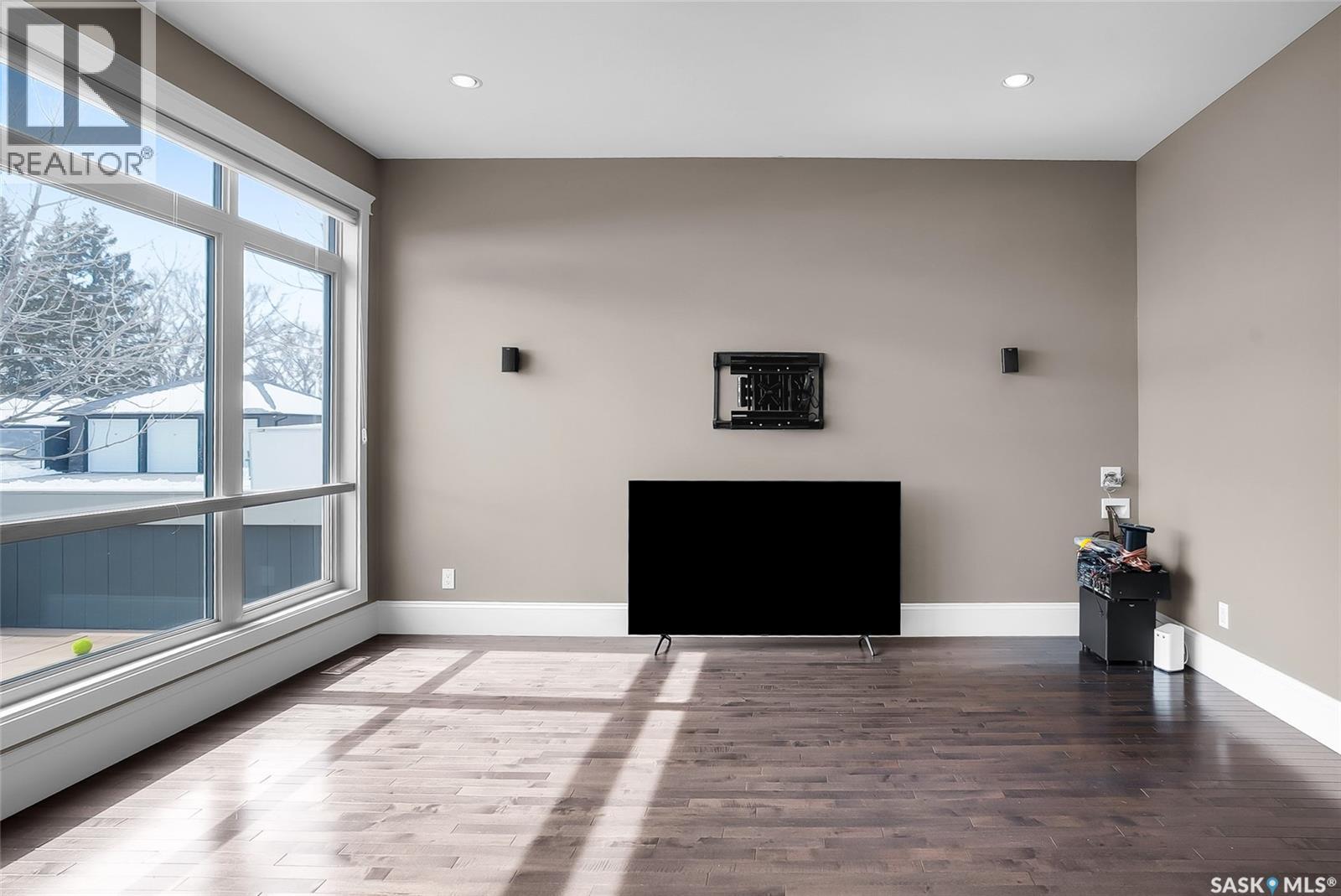 502 4th Street E, Saskatoon, Saskatchewan  S7H 1J7 - Photo 41 - SK033256