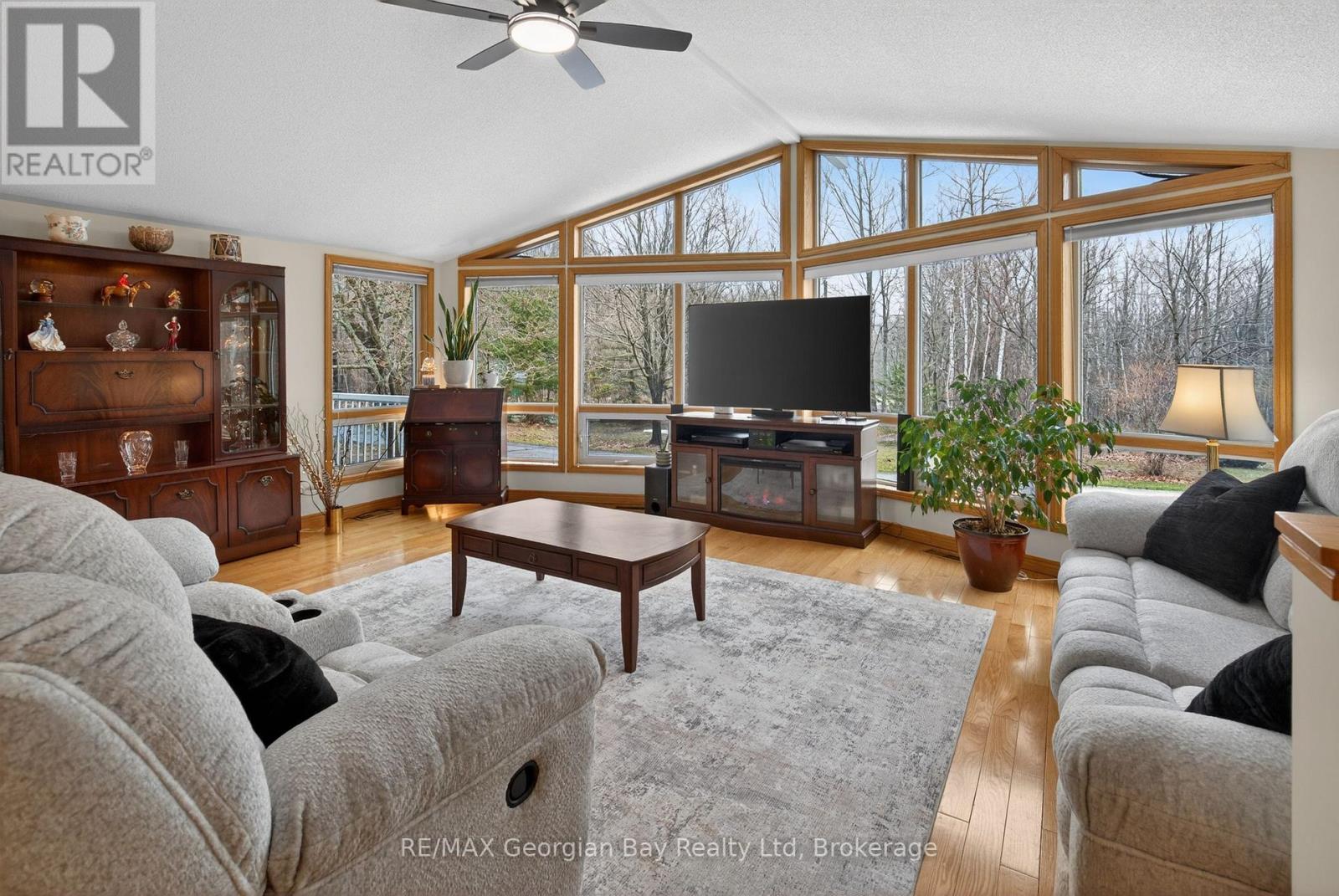 3 Oakdale Court, Penetanguishene, Ontario  L9M 2A5 - Photo 2 - S12840328