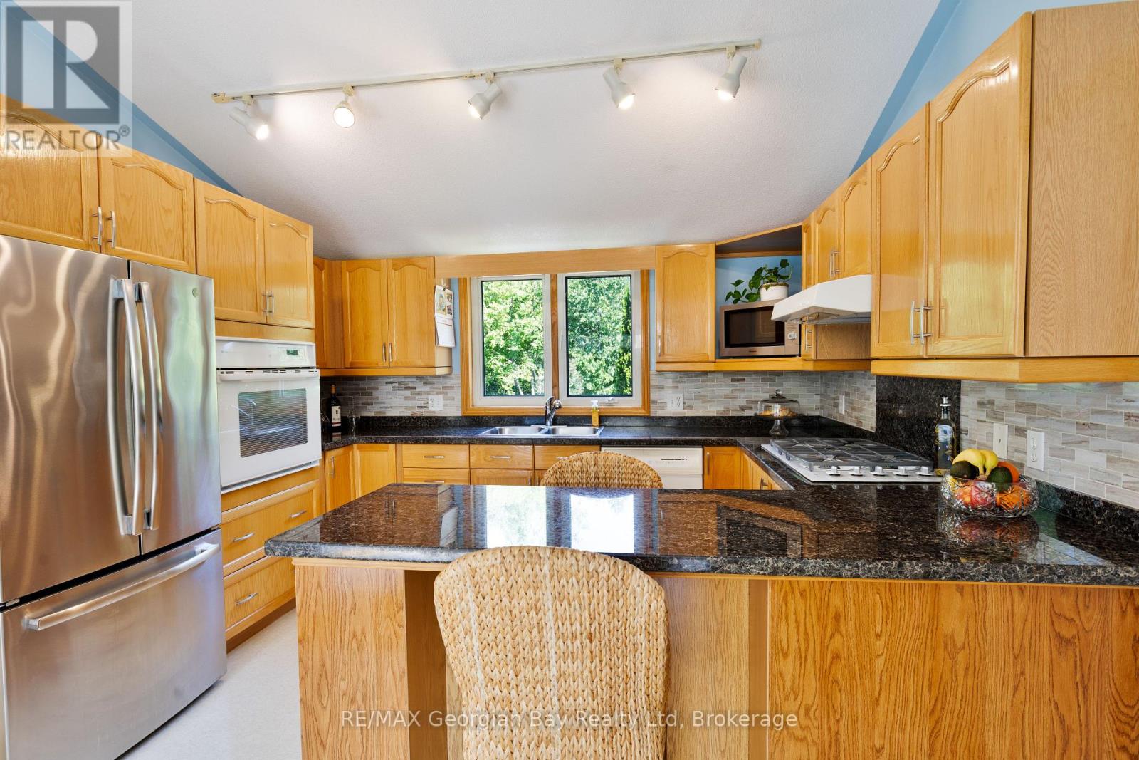 3 Oakdale Court, Penetanguishene, Ontario  L9M 2A5 - Photo 8 - S12840328