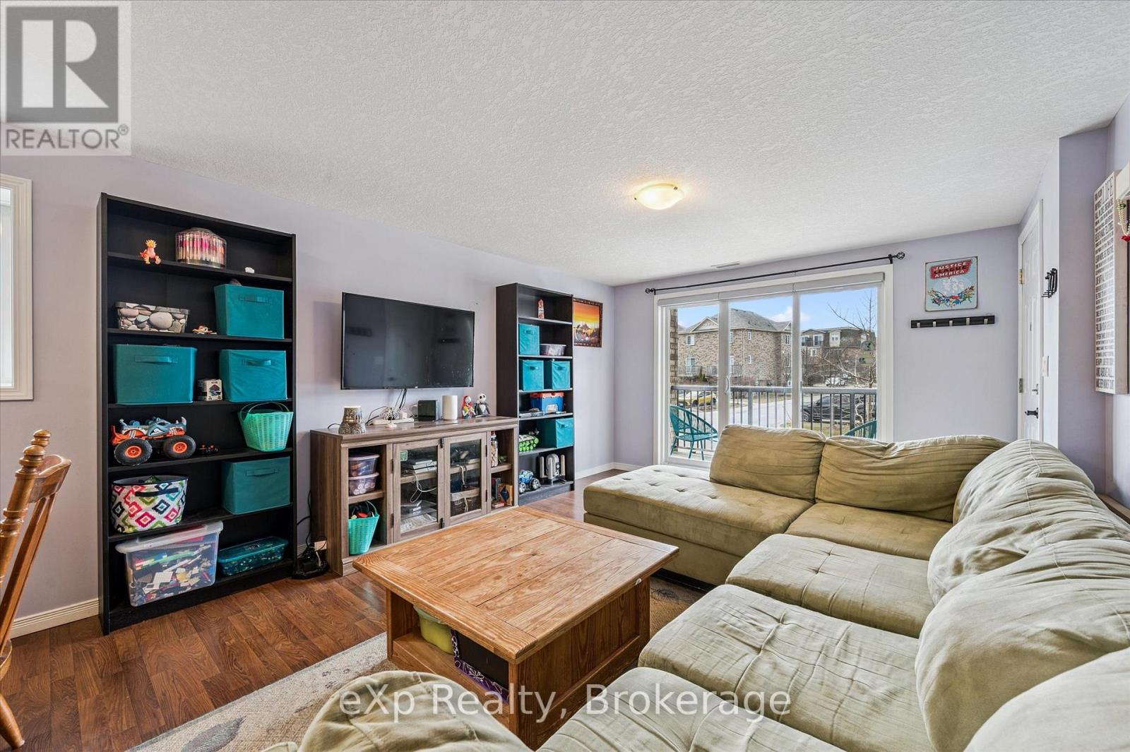 87 - 35 Mountford Drive, Guelph, Ontario  N1E 0G6 - Photo 5 - X12904036