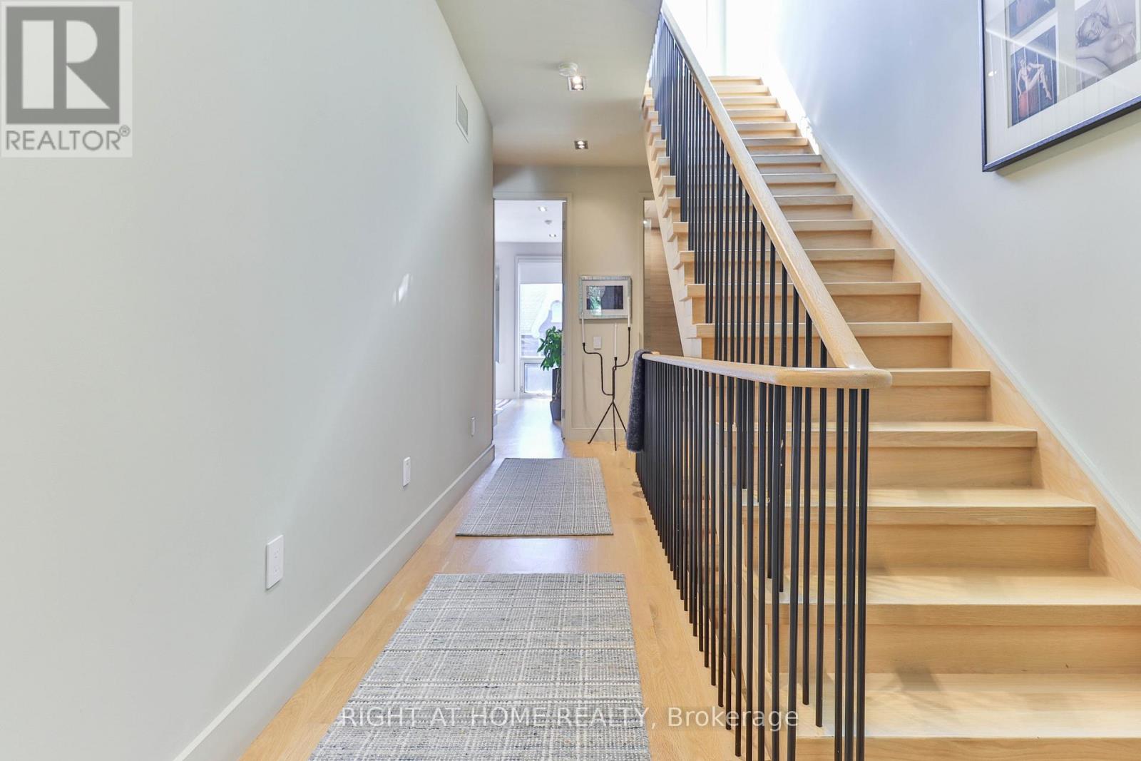 18 Mitchell Avenue, Toronto, Ontario  M6J 1B9 - Photo 15 - C12837568