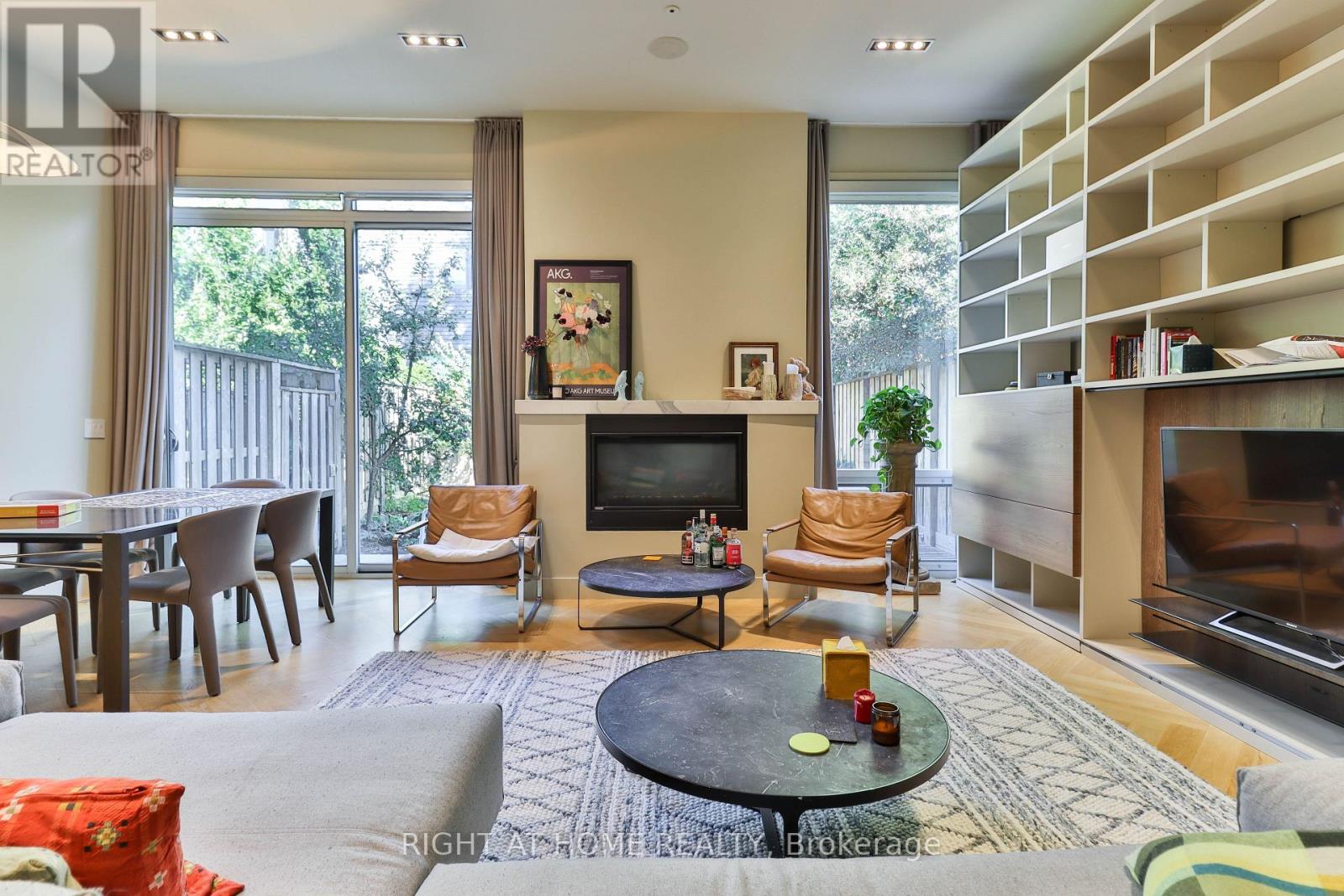 18 Mitchell Avenue, Toronto, Ontario  M6J 1B9 - Photo 7 - C12837568