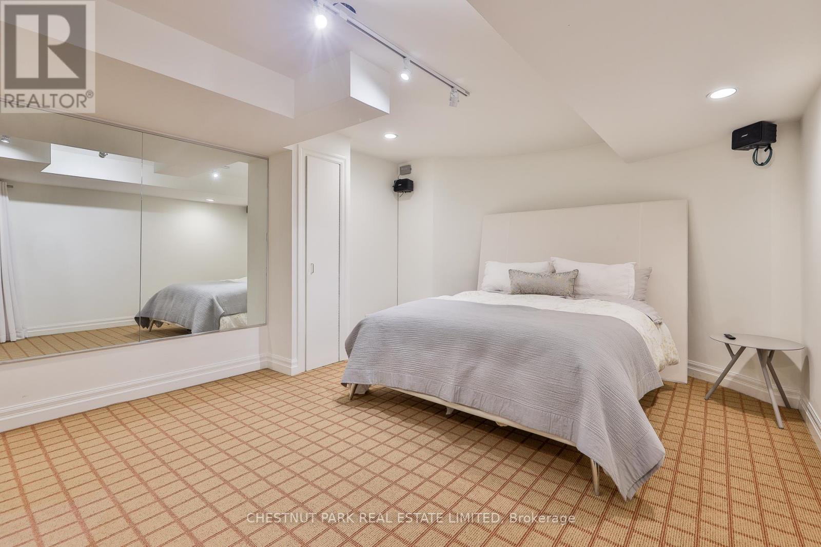 1 Glen Edyth Place, Toronto, Ontario  M4V 2W1 - Photo 26 - C13002968